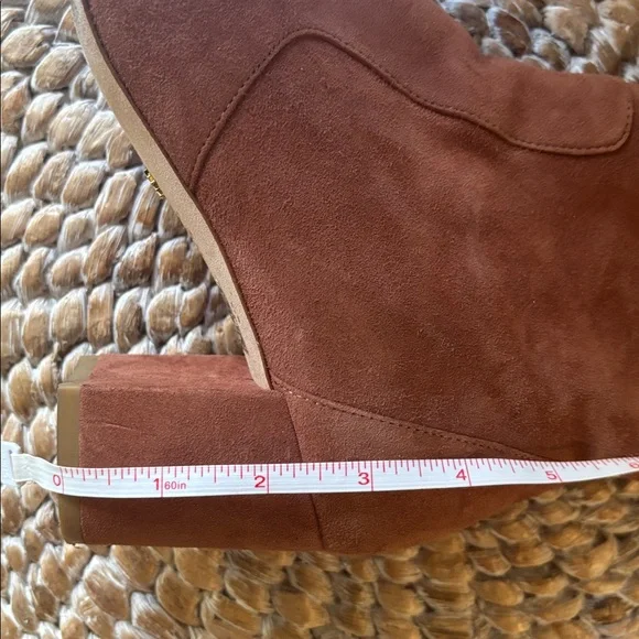 Stuart Weitzman Tan Knee-High Suede Boots - Picture 5 of 7